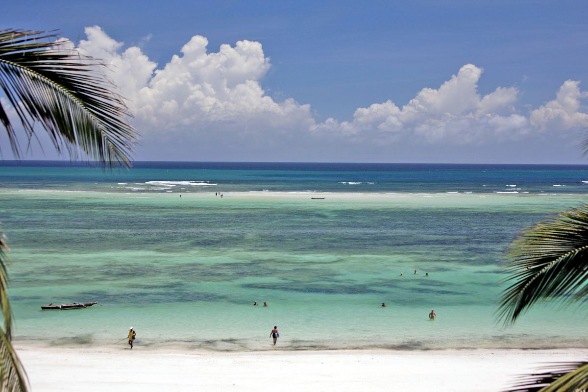 Leisure Lodge Beach & Golf Resort